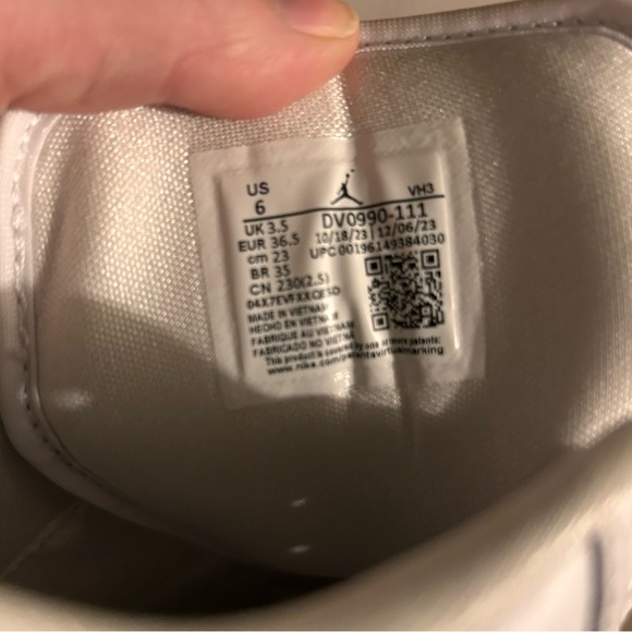 Air Jordan 1 Low - Picture 5 of 5